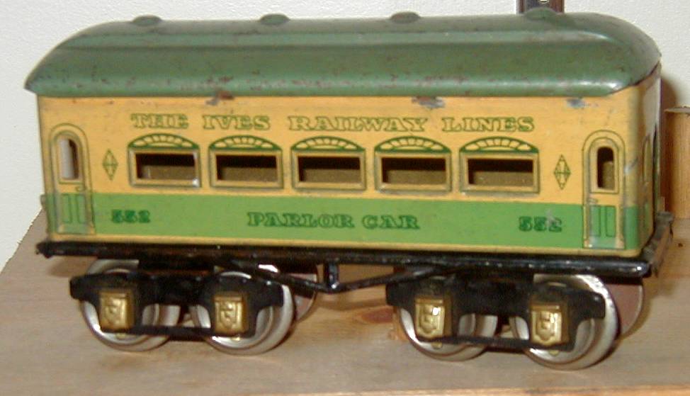 No. 552 (62) 8 wheel car - Note rounded roof